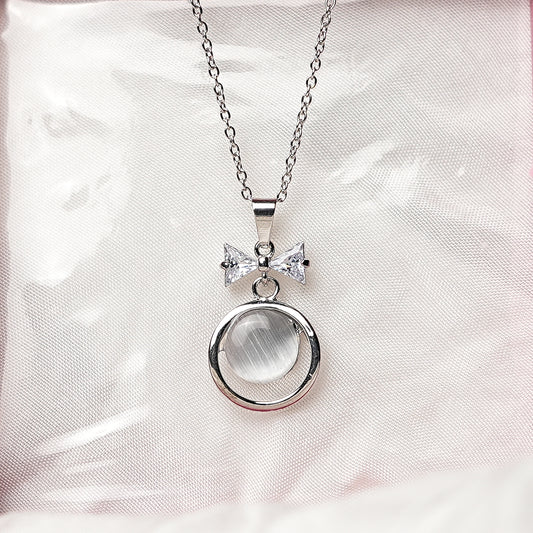 Natural rock crystal cabochon necklace, with silver chain and pendant